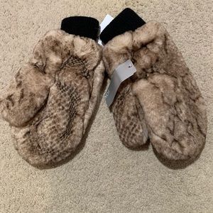 Alex Max mittens *happy to negotiate*